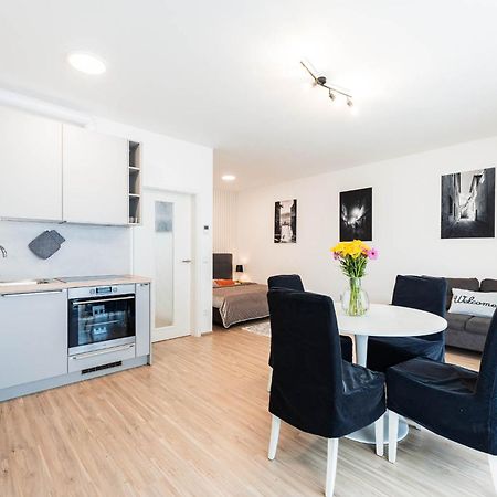 Silvie Apartments - Wolkerova Olomouc Buitenkant foto