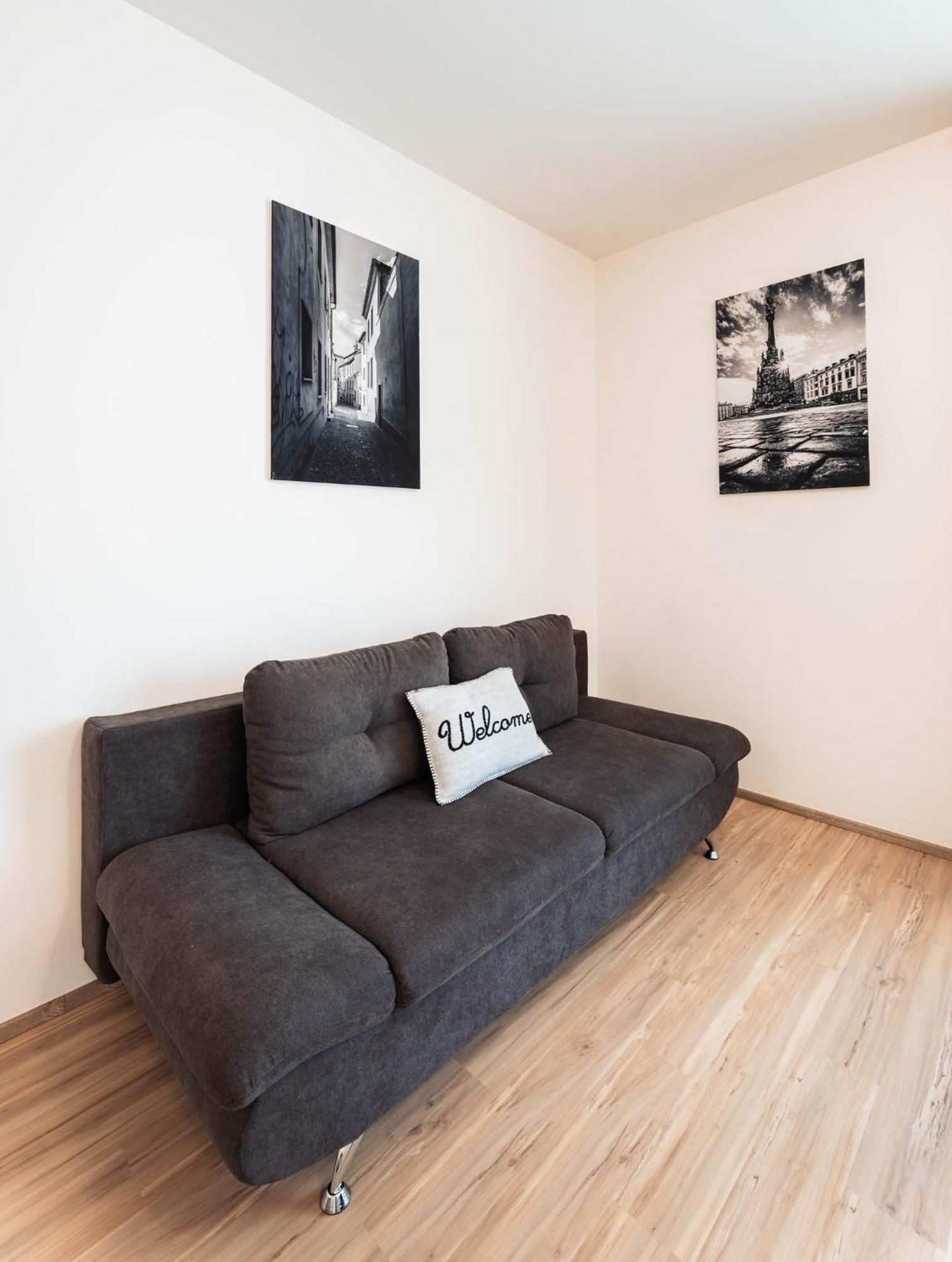 Silvie Apartments - Wolkerova Olomouc Buitenkant foto